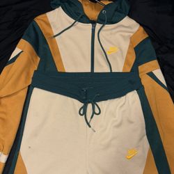Used Nike Sweatsuit 
