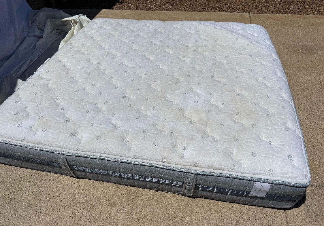 Serta King Mattress