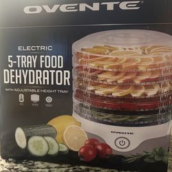 Food dehydrator