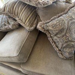 Three-Piece Furniture Side 