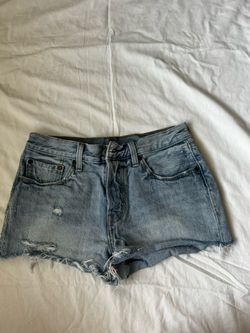Women Levi’s Jean Shorts