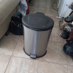 Trash Can 
