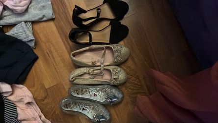 Girl shoes