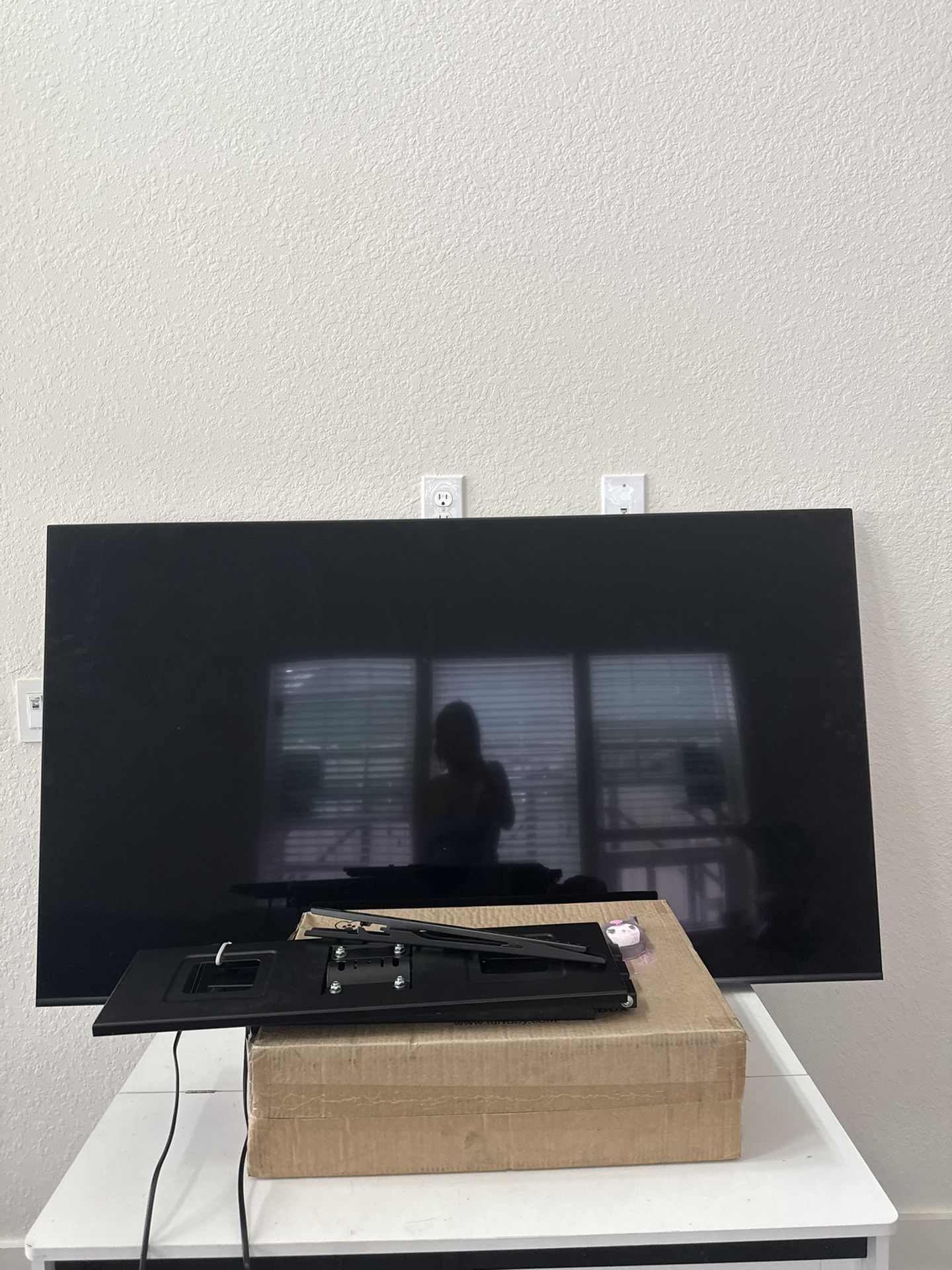 65 Hisense TV $400