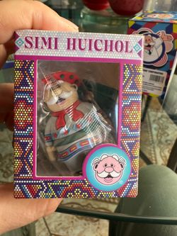Doctor simi keychain huichol