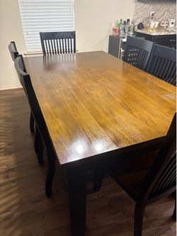 Dinning room table