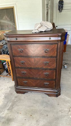 Wooden Dresser 5 Drawers