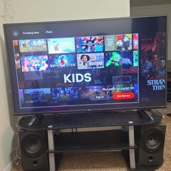 55 Inch LG 4K SMART LED TV Working All Good With Table