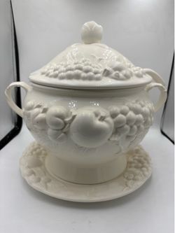 Ceramic Soup Tureen & Matching Gravy Boat