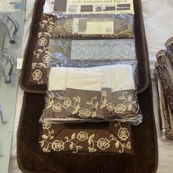 New Bathroom Shower and Rug combo/Tissue Holder