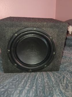 JL Audio Subwoofer in Carpeted Enclosure Box