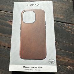 Nomad Modern Leather Case for iPhone 14 Pro With MagSafe - Horween Rustic Brown