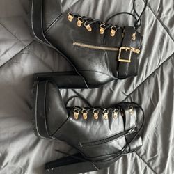 Size 9 Heeled Boot Leather With Zip