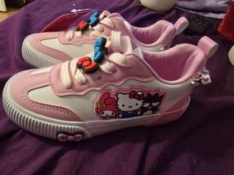 Sanrio Hello Kitty and Friends Lace-Up Sneakers with Bow Accent