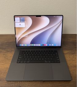 16" MacBook Pro M3 Pro 12 Core*36GB RAM*512GB SSD
