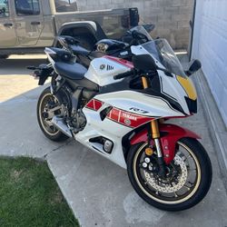 2022 Yamaha R7 60th Anniversary Edition Low Miles