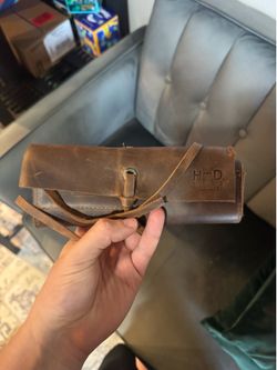 Hide and drink tool roll