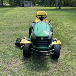 John Deere D170 Lawn Tractor - 54" Deck - Great Condition + Maintenance Kit