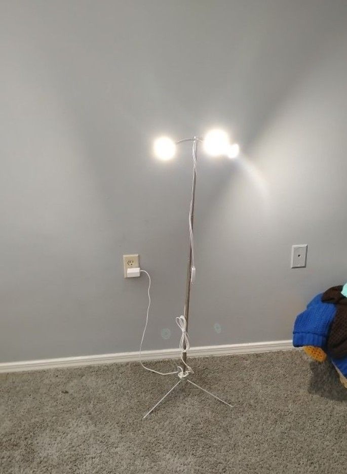 Adjustable Grow Light 