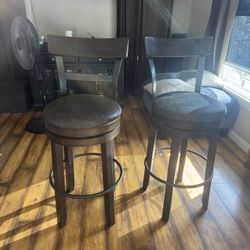 Wooden Swivel Bar Stools