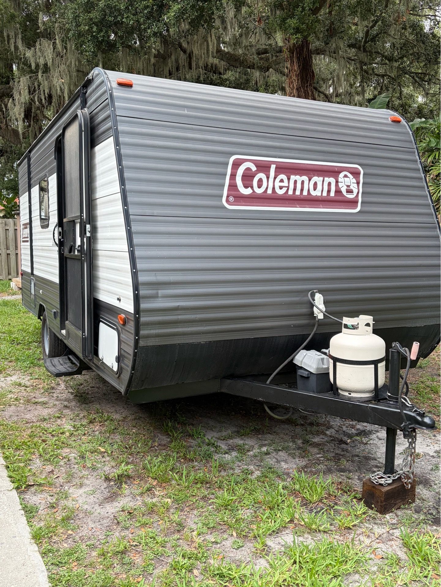 2021 Dutchman Coleman 20 FT