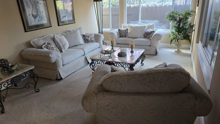 Comfortable sofa 3-piece set