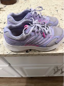Kids Skechers size 3.5