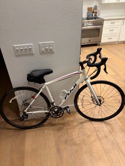 Fuji Finest 1.5 Disc Road Bike