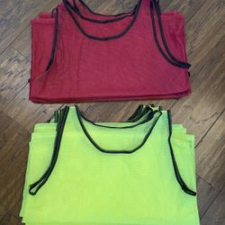 Set of 12 Youth Sports Pinnies 