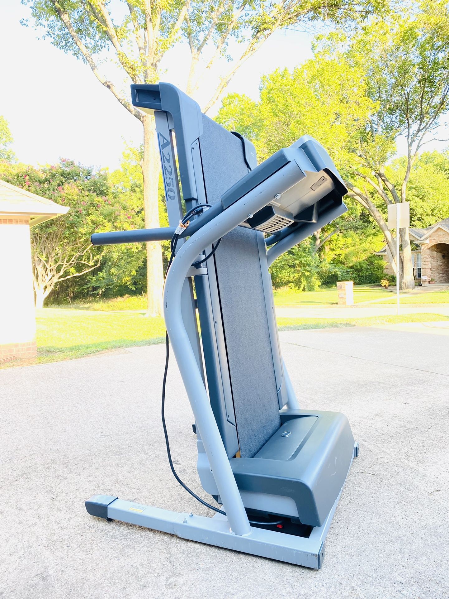 Nordictrack A2250 Treadmill With Power Incline 