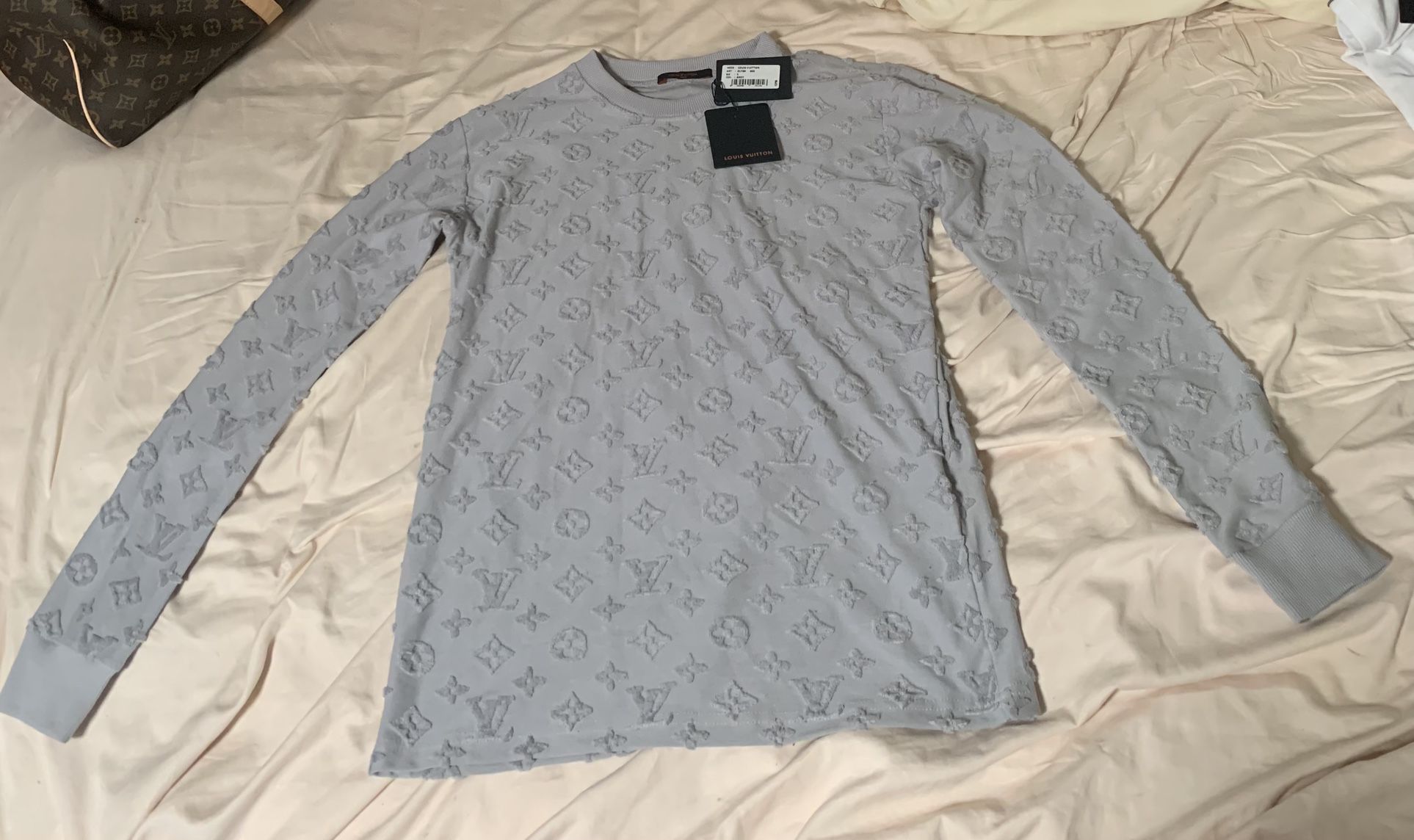 Men Louis Vuitton Fur Long Sleeve Shirt Size Small for Sale in North Palm  Beach, FL - OfferUp