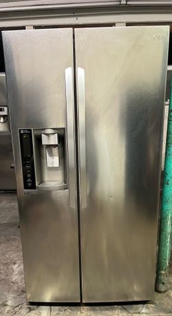 Refrigerator  LG