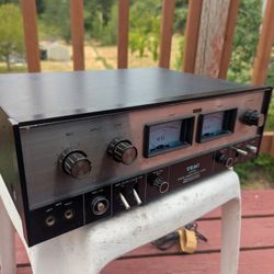 TEAC AN-180 is a noise reduction unit