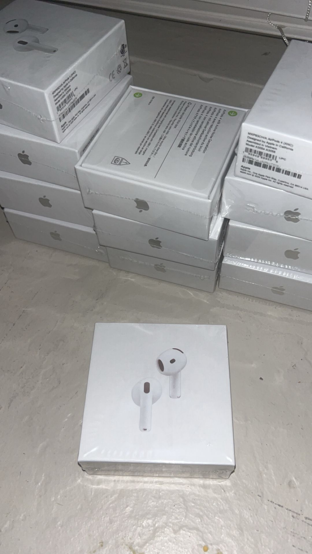 AirPod 4s