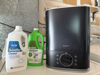 Humidifier With Night Light And With Cleaning Solutions