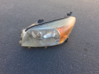 Toyota Rav4 Headlight 
