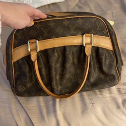 Authentic Louis Vuitton Purse
