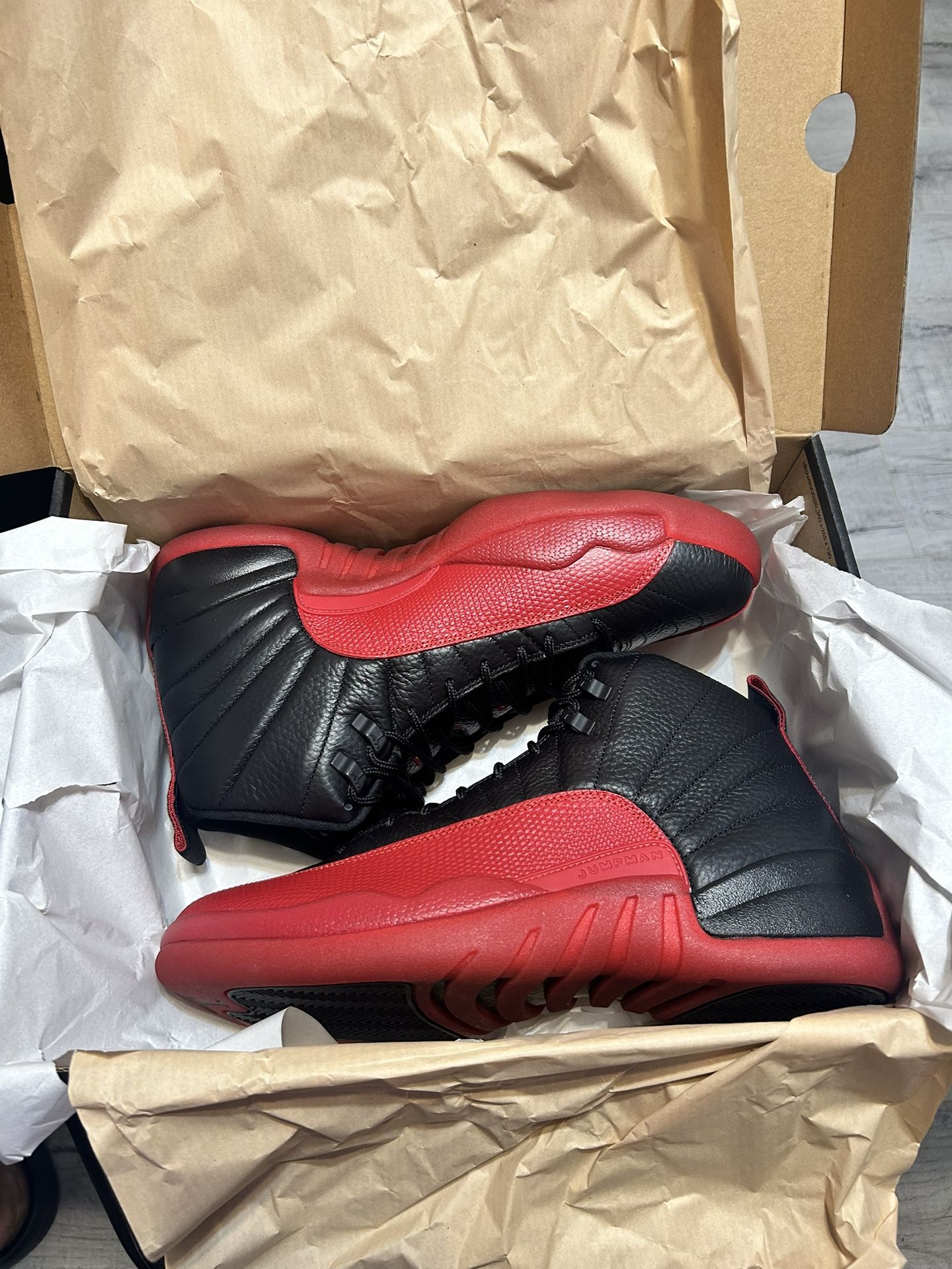 DS JORDAN 12 FLU GAME size 12.5