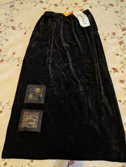 Medium Skirt, Velour With Detail