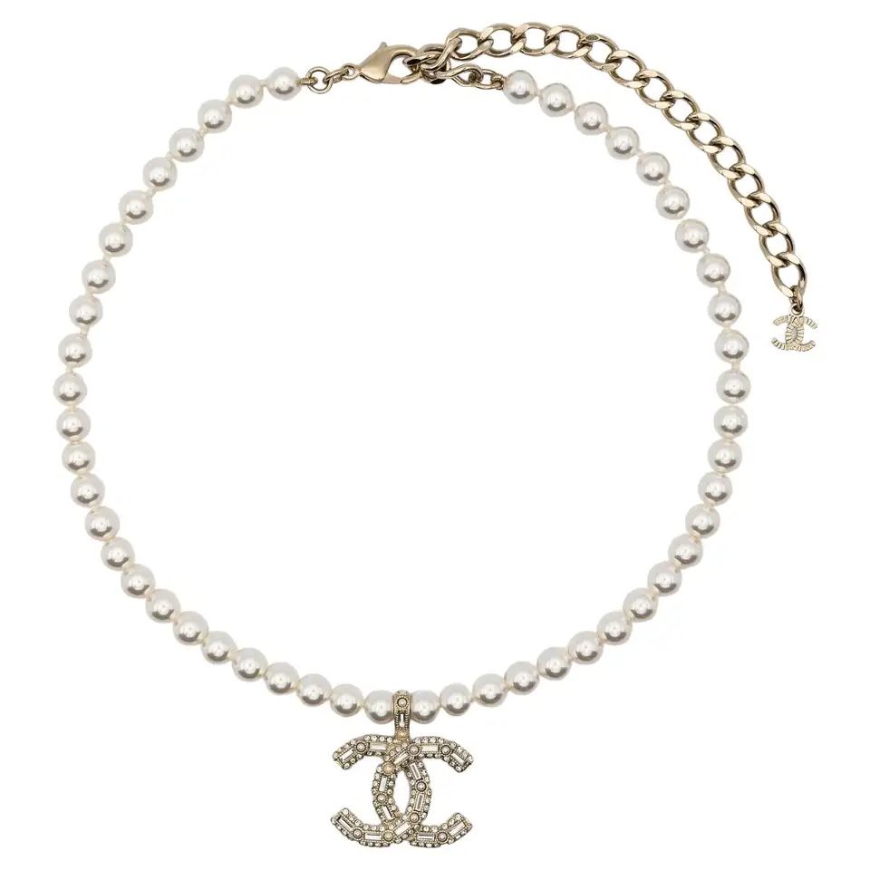 CHANEL FAUX PEARL CHOKER NECKLACE 