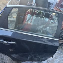 2013-2017 NISSAN ALTIMA TEAR PASSENGER DOOR 