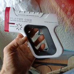 Laser tag gun this is all that comes in the picture