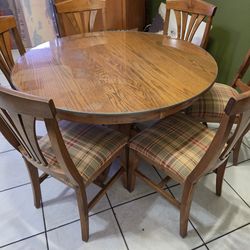 Solid Wood Dinning Room Table + 6 Chairs