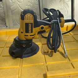Dewalt 5” 6amp Disc Sander