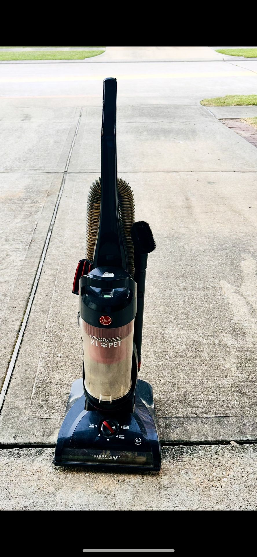 Vacuum Hoover Xl Pet Wind Tunnel. $30 Good Condition Works Good NO PETs