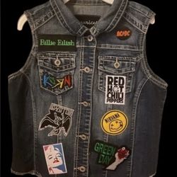 CUSTOMIZED DENIM VEST JACKET W/ THE ICONIC ROCK BANDS!! 18 PATCHES ON IT !!