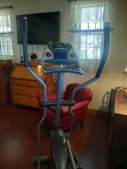 Elliptical Machine For sale