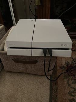 PS4 (Does Not Have A Controller)