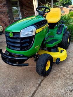 John Deere E130 low hours great condition