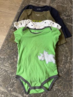 4 Pack Baby Bodysuits Onesies babyGap Carter's Garanimals Child of Mine Bundle